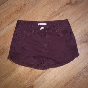 Womens maroon distressed shorts